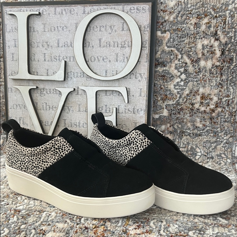 Toms Black Women’s Slip-On Platform Sneakers with Speckled Heel Collar, size 7.5
